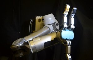 Robot with flexible sensor skin developed