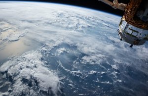 OneWeb aims to bridge digital divide with internet satellites